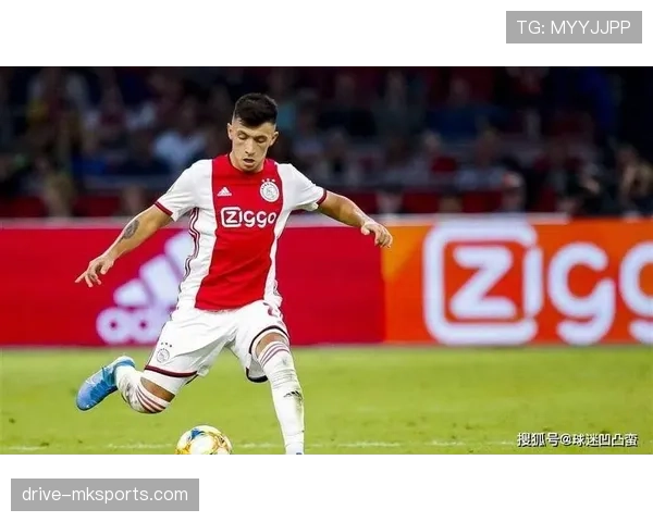 塔利亚菲科闪耀阿贾克斯，成长为后防不可或缺的中流砥柱